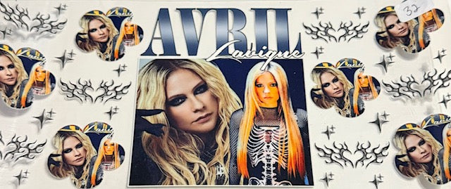 32 avril
