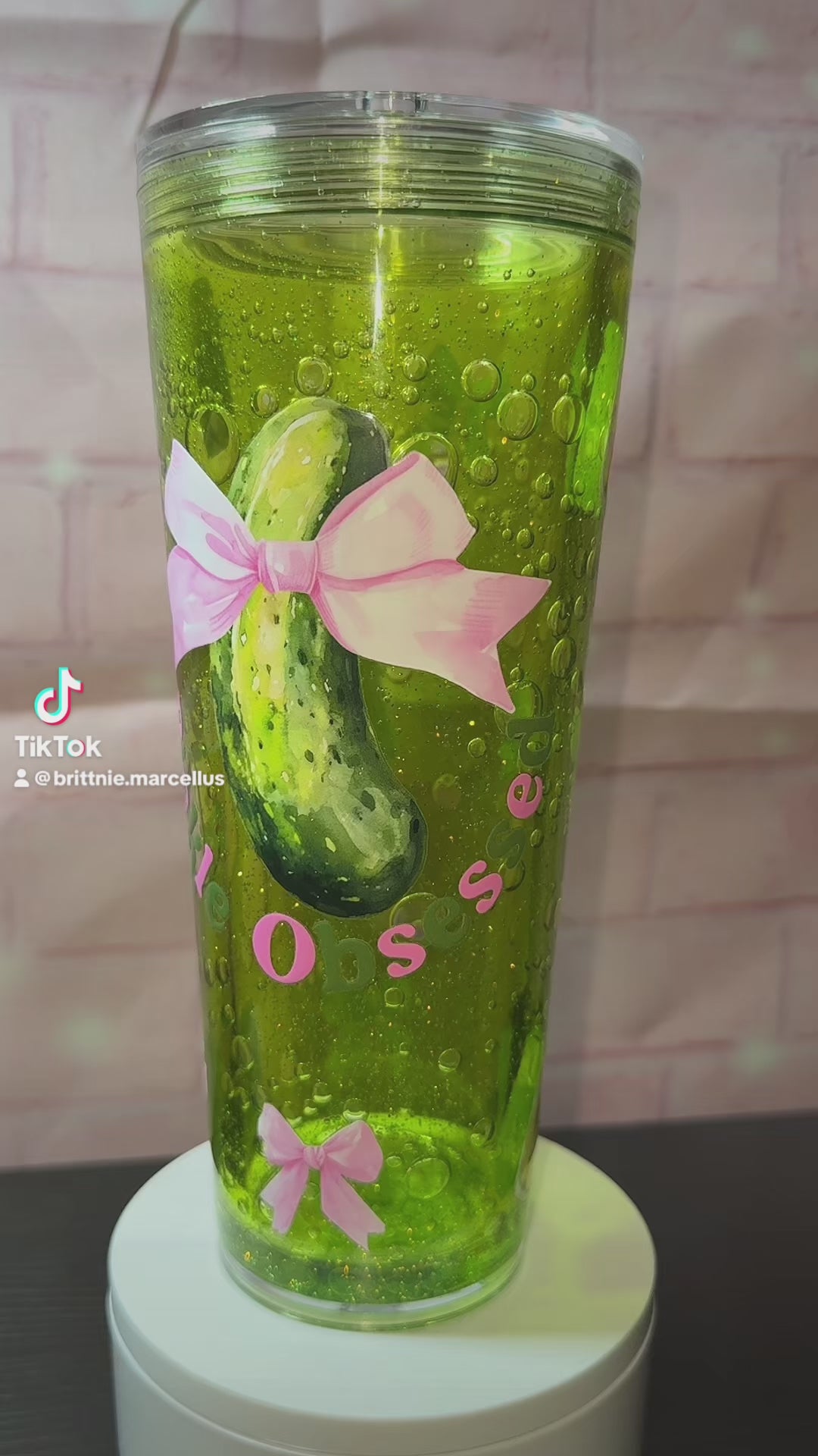 🥒 24oz Acrylic Pickle cup!